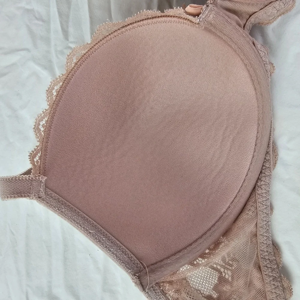 Victoria's Secret Dream Angels 32DDD Lined Demi Bra Beige Lace Trim Romantic